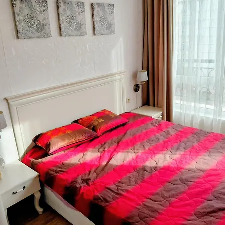 Apartamento Izida Palace Garden Oasis *