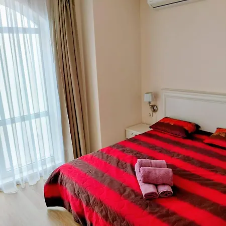 Izida Palace Garden Oasis * Bŭnzarito