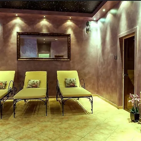 Daire Izida Palace Garden Oasis