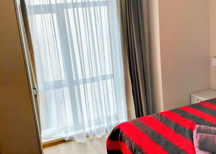 Izida Palace Garden Oasis *