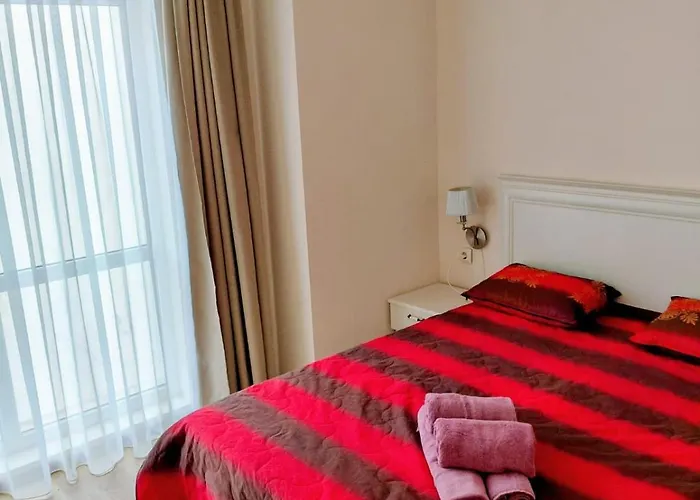 Izida Palace Garden Oasis * Bŭnzarito